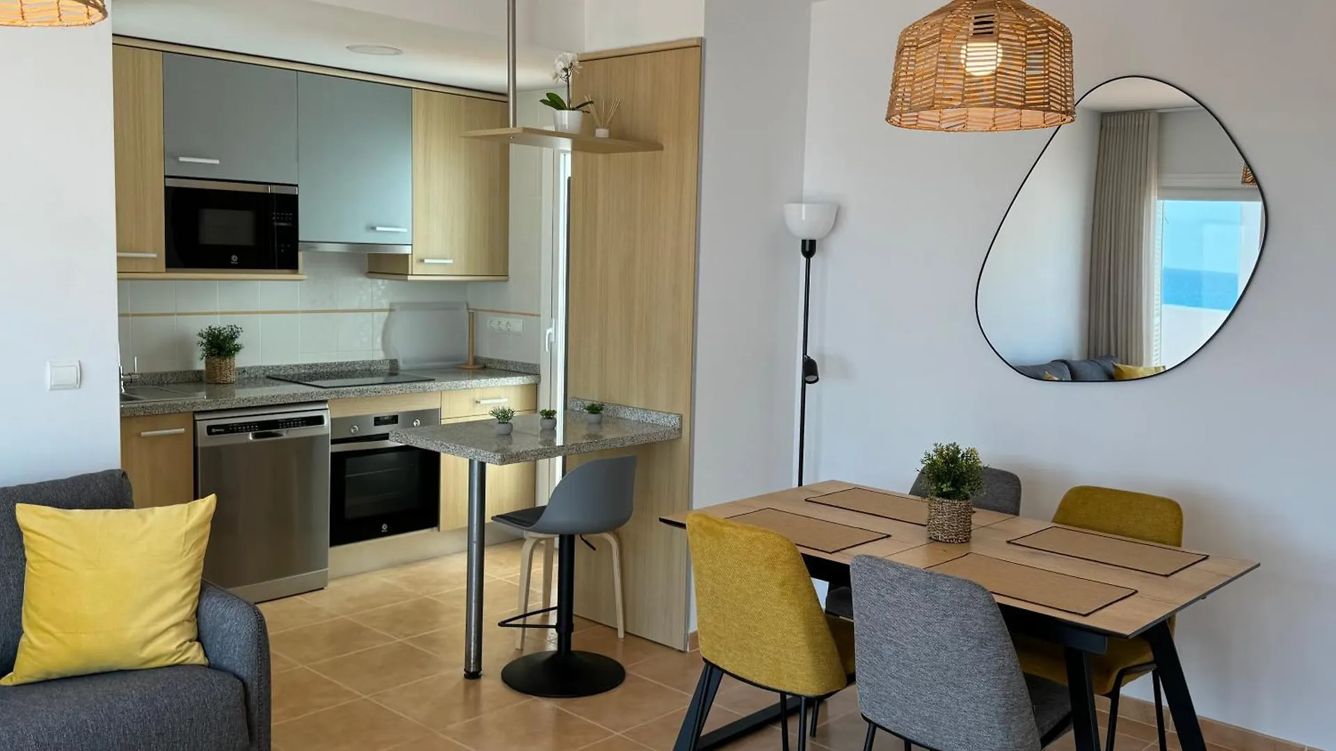 Apartamento Con Piscina Frente Al Mar En Mojacar Playa